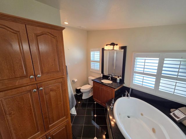 141 Chateau La Salle Drive 141, San Jose, CA 95111