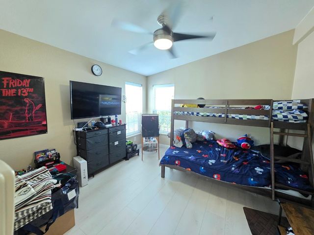 141 Chateau La Salle Drive 141, San Jose, CA 95111