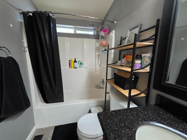 141 Chateau La Salle Drive 141, San Jose, CA 95111