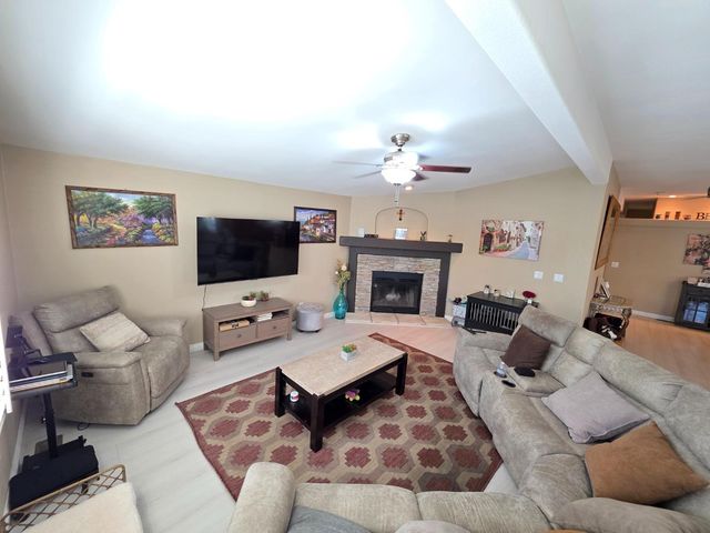 141 Chateau La Salle Drive 141, San Jose, CA 95111