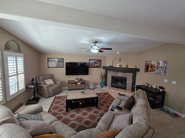141 Chateau La Salle Drive 141, San Jose, CA 95111