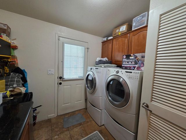 141 Chateau La Salle Drive 141, San Jose, CA 95111