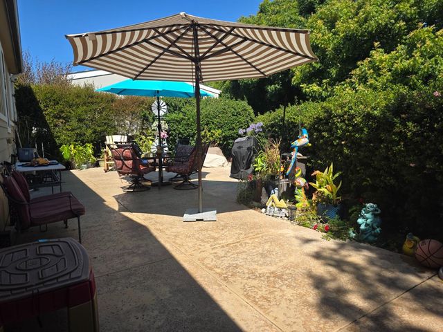 141 Chateau La Salle Drive 141, San Jose, CA 95111