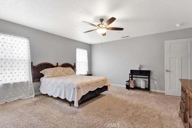 9814 Oakwood Avenue, Hesperia, CA 92345