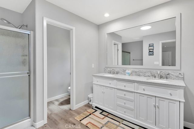 9814 Oakwood Avenue, Hesperia, CA 92345