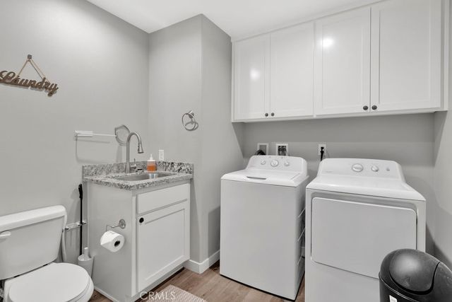 9814 Oakwood Avenue, Hesperia, CA 92345