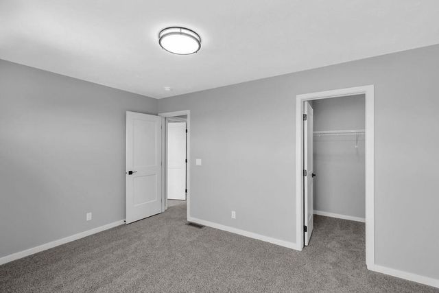 10304 S 110th Avenue, Papillion, NE 68046