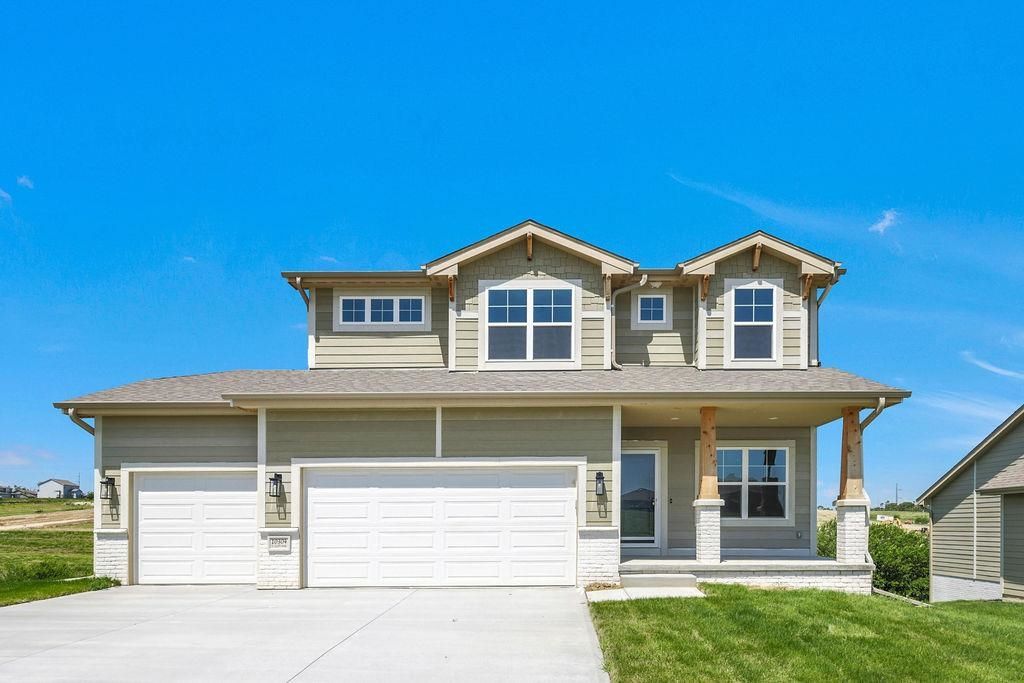 10304 S 110th Avenue, Papillion, NE 68046