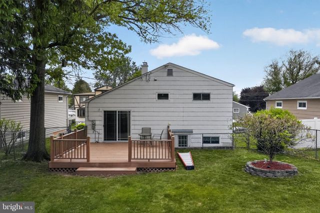 2845 TURNER AVE, Abington, PA 19001