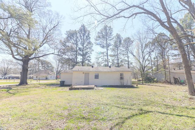 205 E Matthews Street, Brookland, AR 72417