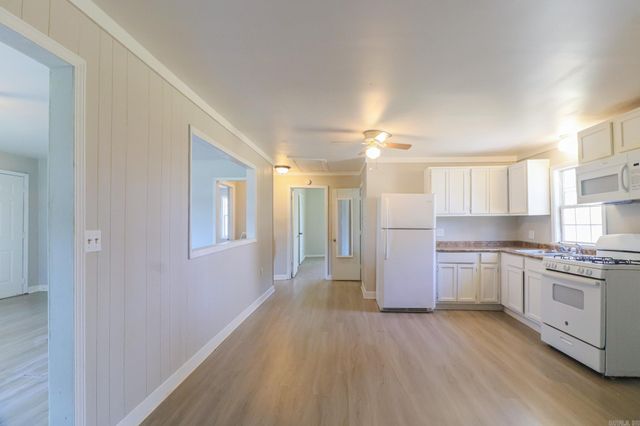 205 E Matthews Street, Brookland, AR 72417