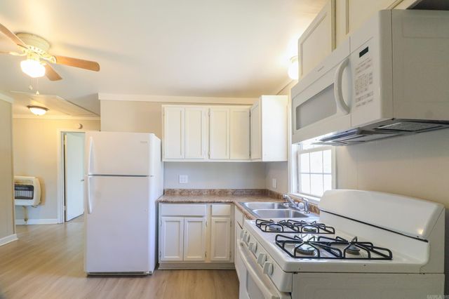 205 E Matthews Street, Brookland, AR 72417