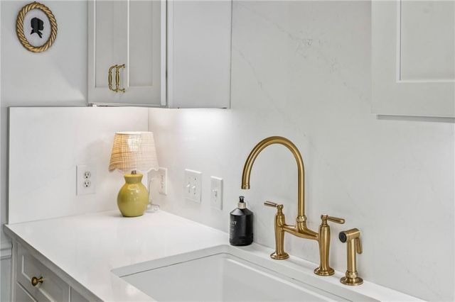 1160 Windsor Parkway 5, Atlanta, GA 30319
