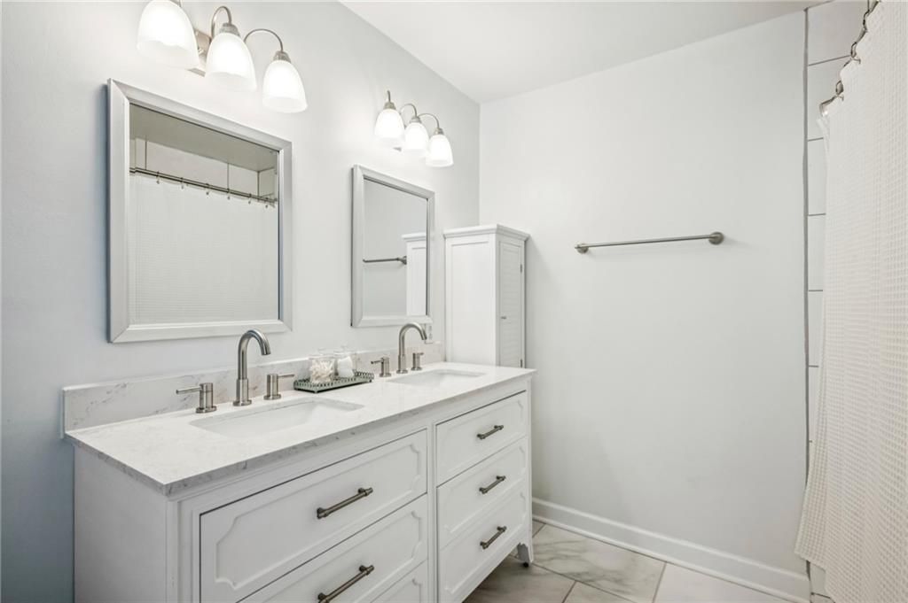 Image 33 of property listing at 1160 Windsor Parkway 5, Atlanta, GA 30319