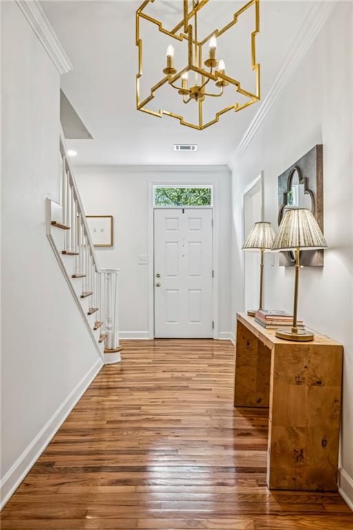 Image 5 of property listing at 1160 Windsor Parkway 5, Atlanta, GA 30319