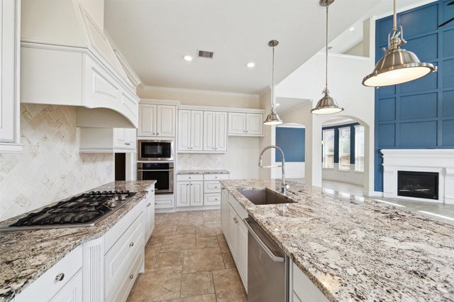 3330 Dovetail Hollow Lane, Porter, TX 77365