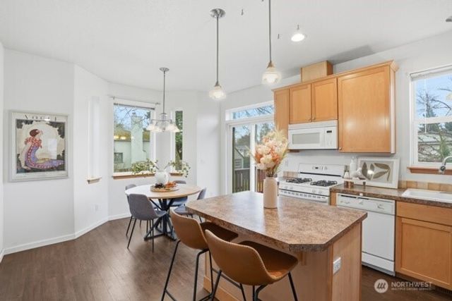 3825 Hazelwood Drive, Vancouver, WA 98661