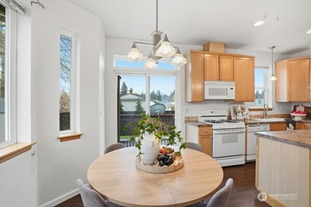 3825 Hazelwood Drive, Vancouver, WA 98661