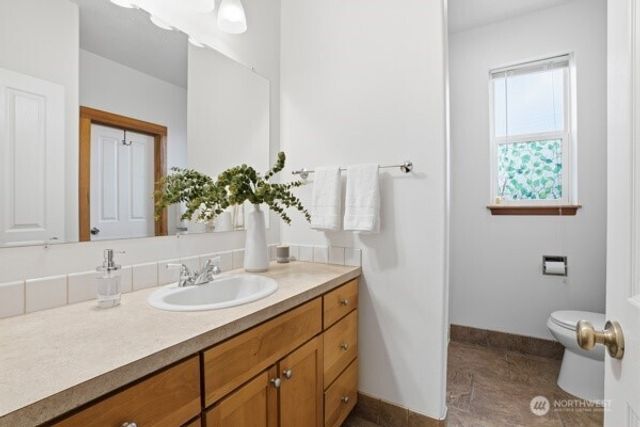 3825 Hazelwood Drive, Vancouver, WA 98661