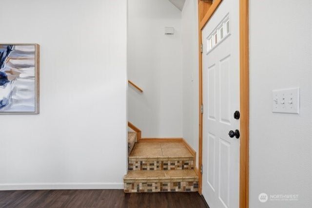 3825 Hazelwood Drive, Vancouver, WA 98661