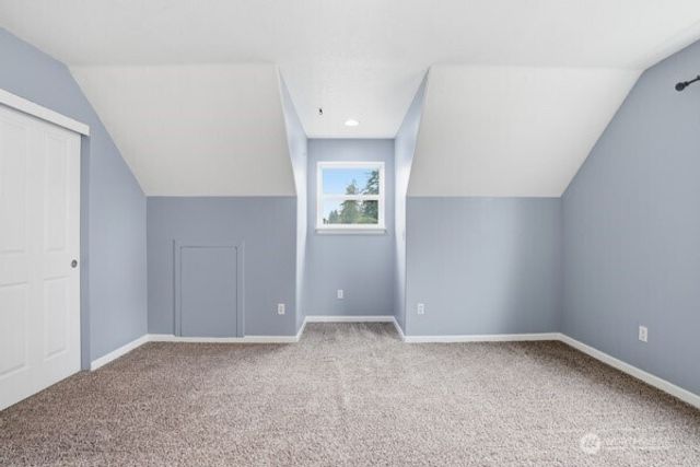 3825 Hazelwood Drive, Vancouver, WA 98661