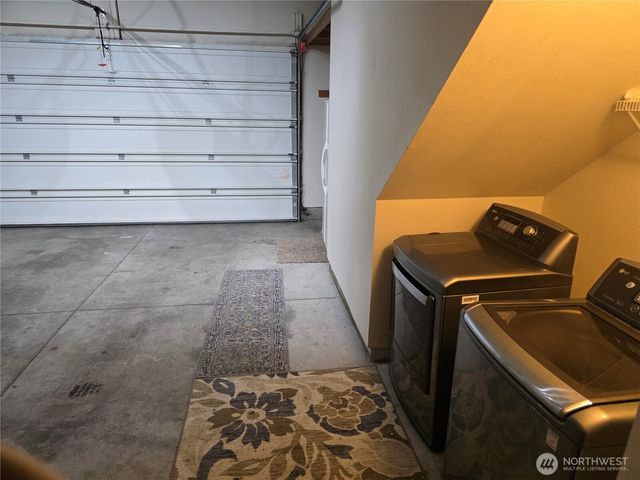 3825 Hazelwood Drive, Vancouver, WA 98661