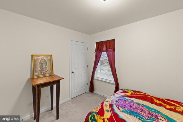 447 E QUEEN ST, Strasburg, VA 22657