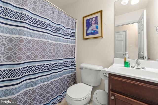 447 E QUEEN ST, Strasburg, VA 22657