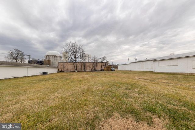 447 E QUEEN ST, Strasburg, VA 22657