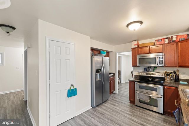 447 E QUEEN ST, Strasburg, VA 22657