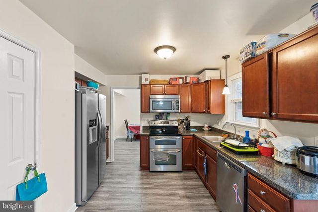 447 E QUEEN ST, Strasburg, VA 22657