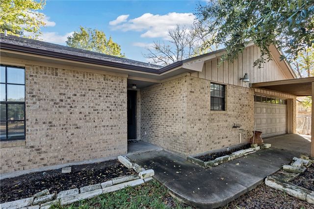 1726 Neal Street, Navasota, TX 77868