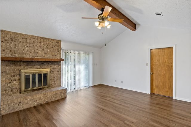 1726 Neal Street, Navasota, TX 77868