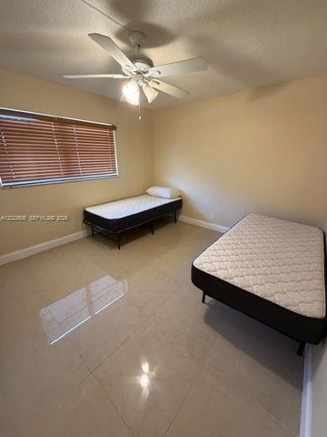 319 NE 14th Ave 607, Hallandale Beach, FL 33009