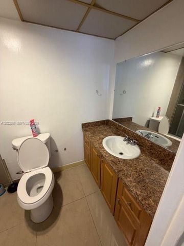 319 NE 14th Ave 607, Hallandale Beach, FL 33009