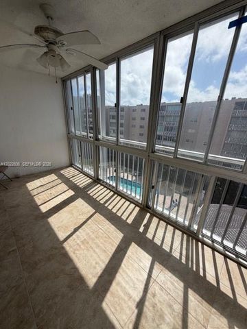 319 NE 14th Ave 607, Hallandale Beach, FL 33009