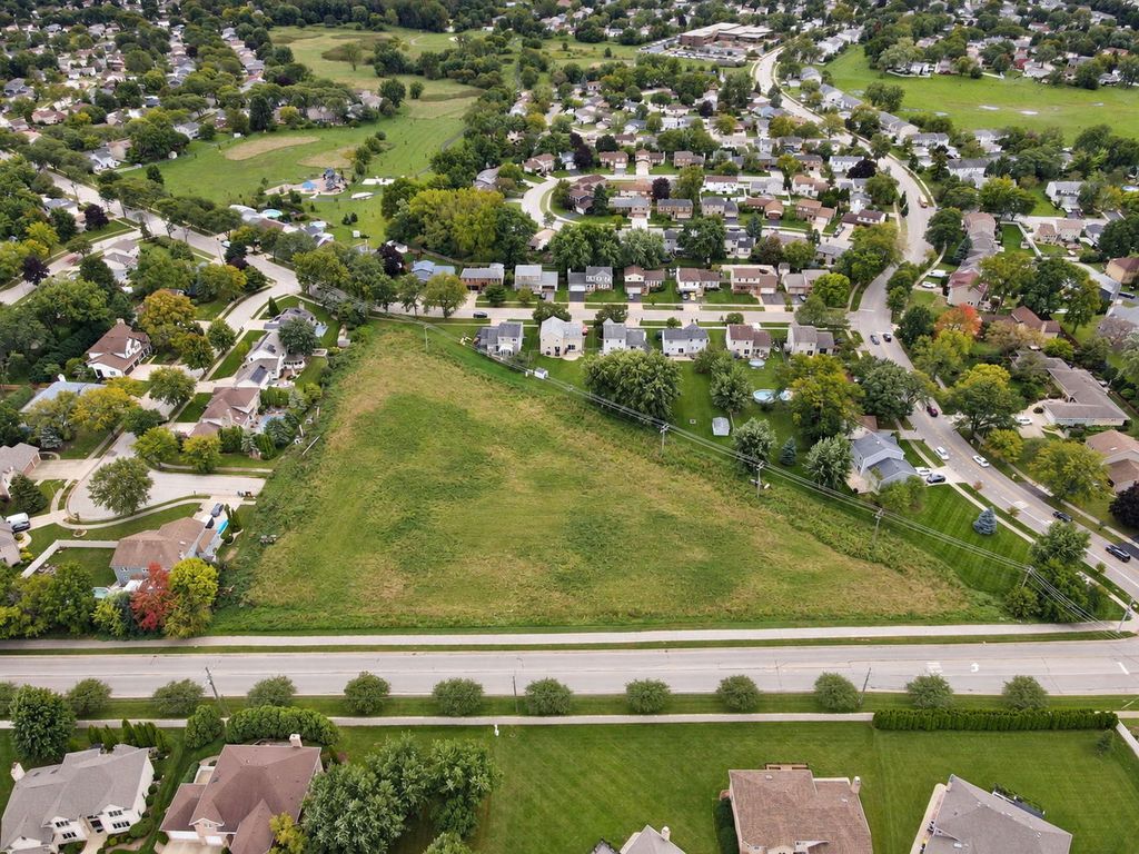 24W737 Central Avenue, Roselle, IL 60172 — exterior