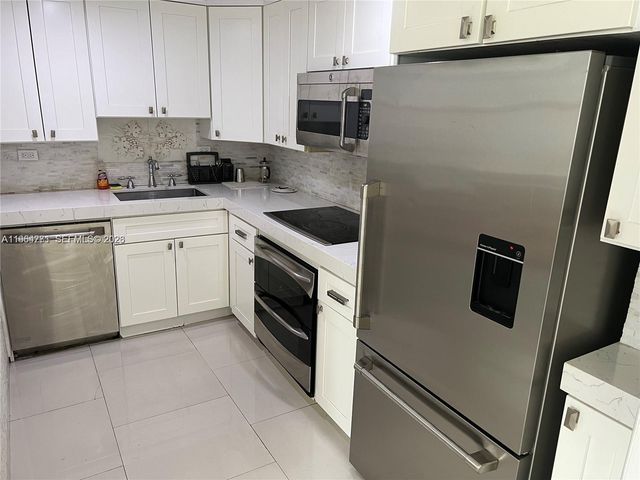 1342 Drexel Ave 202, Miami Beach, FL 33139