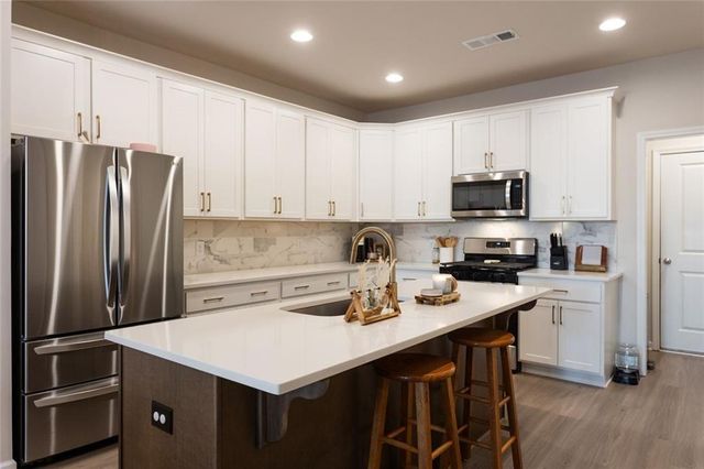 79 Arnold Poplar Lane, Auburn, GA 30011