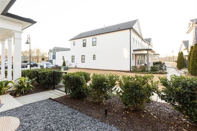 79 Arnold Poplar Lane, Auburn, GA 30011