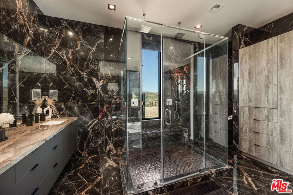 Image 27 of property listing at 60376 Tacoma Court, Joshua Tree, CA 92252