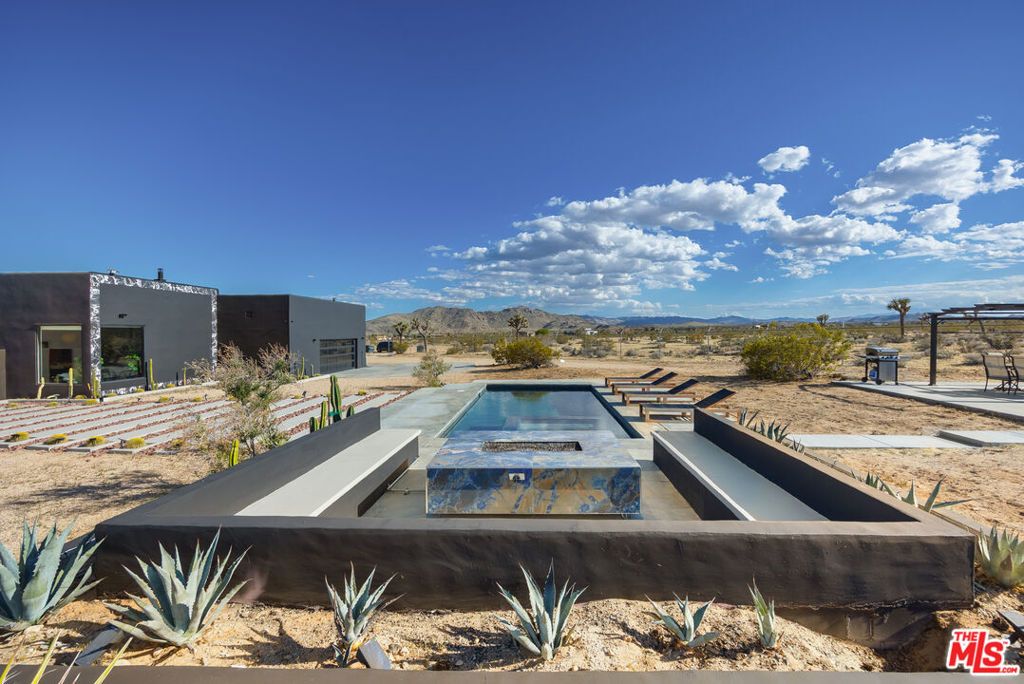 Image 33 of property listing at 60376 Tacoma Court, Joshua Tree, CA 92252