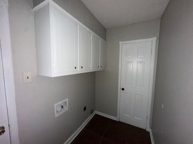 2111 ROCK RIDGE RD, Memphis, TN 38134