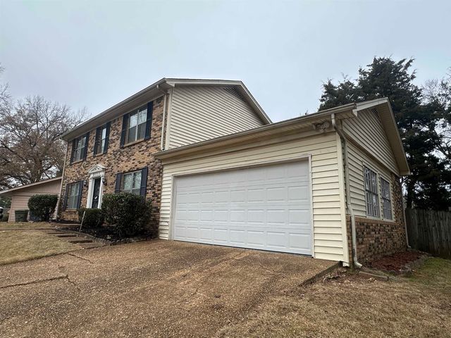 2111 ROCK RIDGE RD, Memphis, TN 38134