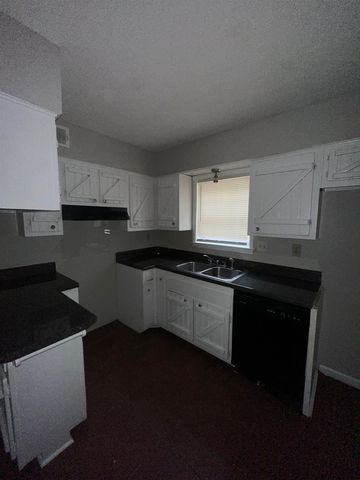 2111 ROCK RIDGE RD, Memphis, TN 38134