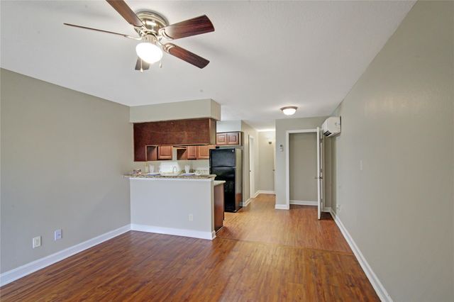 5701 Schumacher Lane 1, Houston, TX 77057