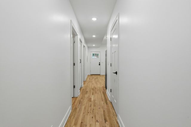 4444 S Campbell Avenue, Chicago, IL 60632