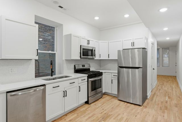 4444 S Campbell Avenue, Chicago, IL 60632