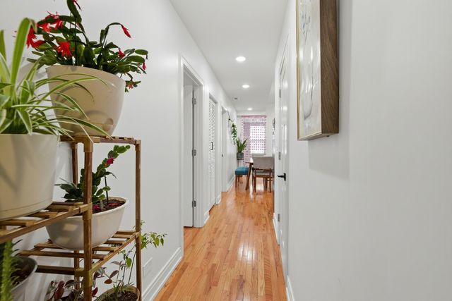 4444 S Campbell Avenue, Chicago, IL 60632