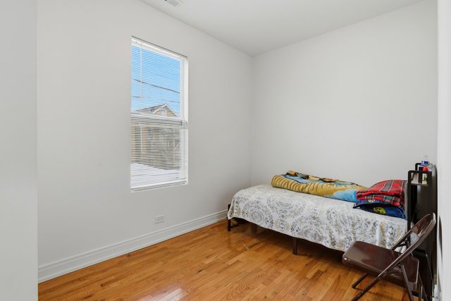 4444 S Campbell Avenue, Chicago, IL 60632